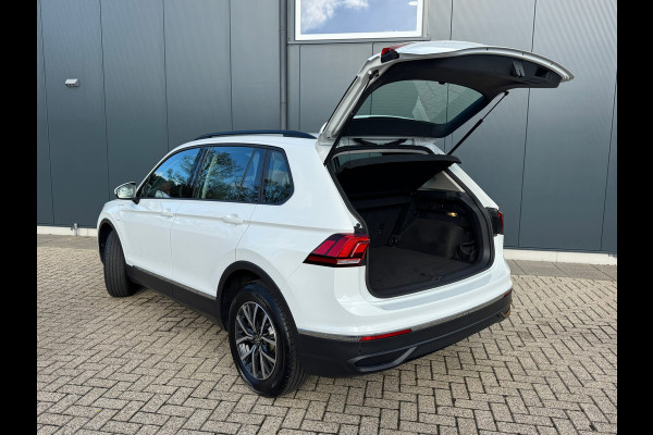 Volkswagen Tiguan 1.4 TSI eHybrid Life * Navigatie * Stoelverwarming * Virtual Cockpit * Adaptieve Cruise Control *
