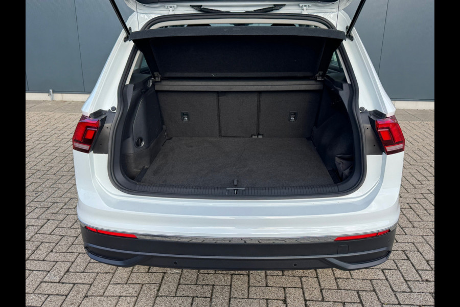 Volkswagen Tiguan 1.4 TSI eHybrid Life * Navigatie * Stoelverwarming * Virtual Cockpit * Adaptieve Cruise Control *