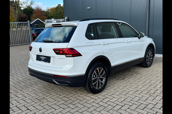 Volkswagen Tiguan 1.4 TSI eHybrid Life * Navigatie * Stoelverwarming * Virtual Cockpit * Adaptieve Cruise Control *