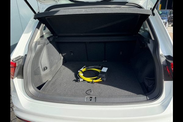 Volkswagen Tiguan 1.4 TSI eHybrid Life * Navigatie * Stoelverwarming * Virtual Cockpit * Adaptieve Cruise Control *