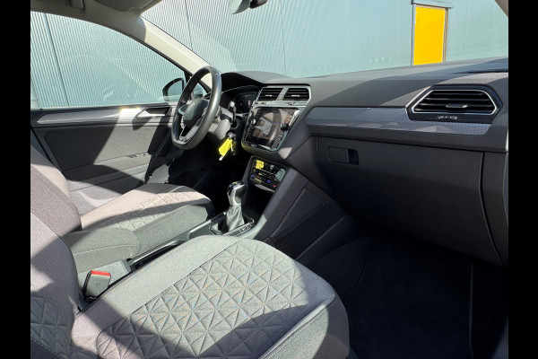 Volkswagen Tiguan 1.4 TSI eHybrid Life * Navigatie * Stoelverwarming * Virtual Cockpit * Adaptieve Cruise Control *