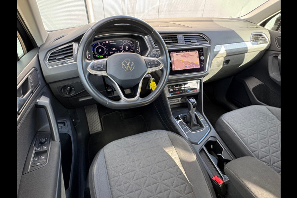 Volkswagen Tiguan 1.4 TSI eHybrid Life * Trekhaak * Matrix Led * Stuurverwarming * El. Klep *
