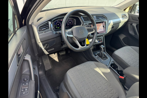 Volkswagen Tiguan 1.4 TSI eHybrid Life * Trekhaak * Matrix Led * Stuurverwarming * El. Klep *