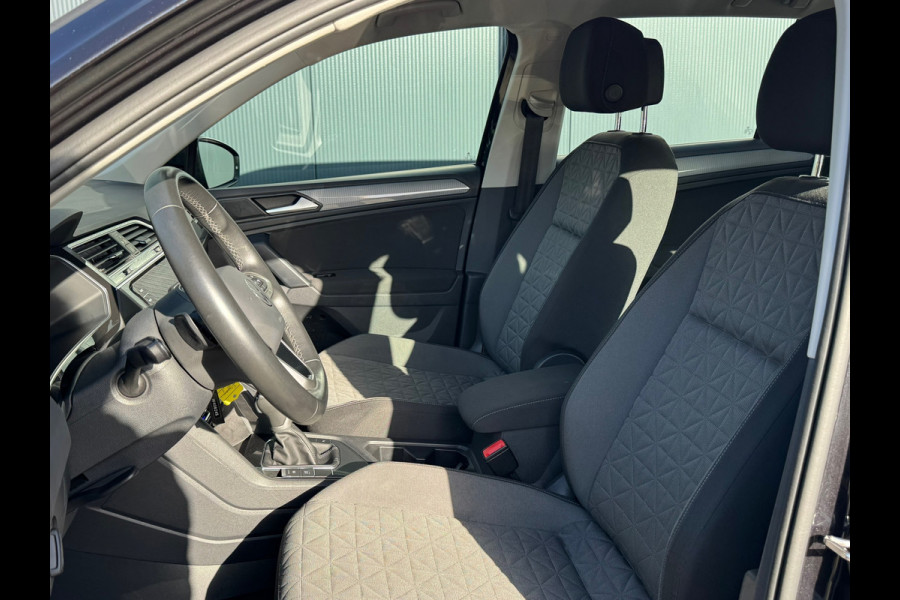 Volkswagen Tiguan 1.4 TSI eHybrid Life * Trekhaak * Matrix Led * Stuurverwarming * El. Klep *