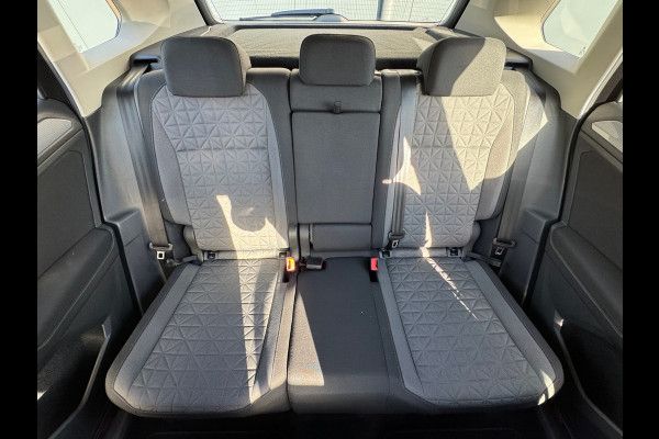 Volkswagen Tiguan 1.4 TSI eHybrid Life * Trekhaak * Matrix Led * Stuurverwarming * El. Klep *