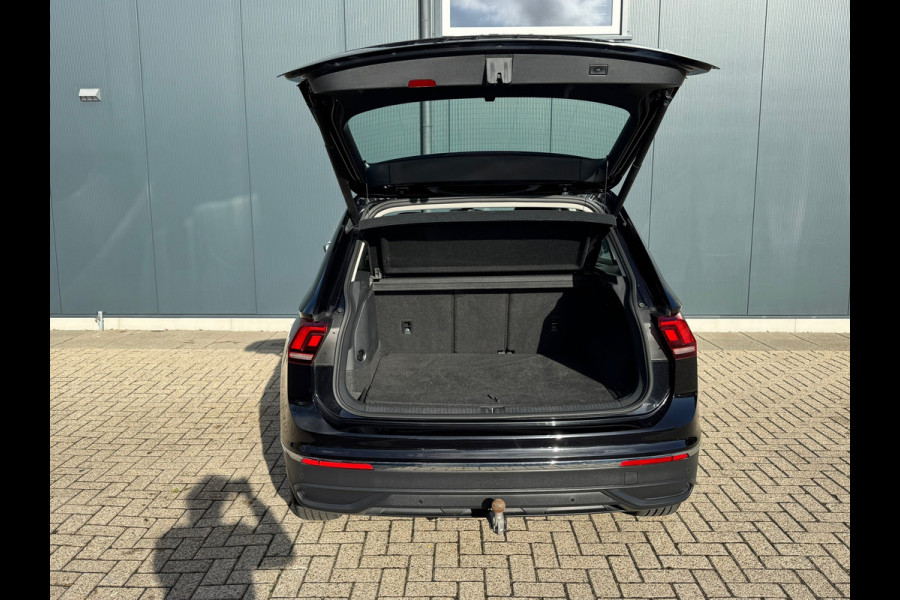 Volkswagen Tiguan 1.4 TSI eHybrid Life * Trekhaak * Matrix Led * Stuurverwarming * El. Klep *