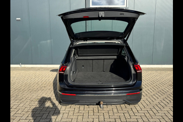 Volkswagen Tiguan 1.4 TSI eHybrid Life * Trekhaak * Matrix Led * Stuurverwarming * El. Klep *