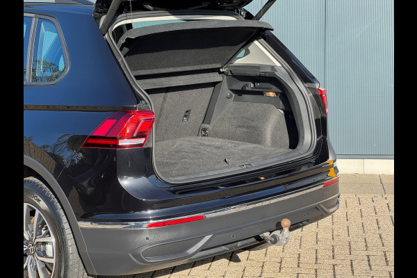 Volkswagen Tiguan 1.4 TSI eHybrid Life * Trekhaak * Matrix Led * Stuurverwarming * El. Klep *