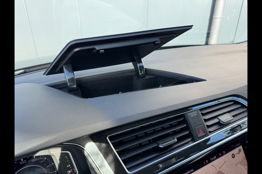 Volkswagen Tiguan 1.4 TSI eHybrid Life * Trekhaak * Matrix Led * Stuurverwarming * El. Klep *