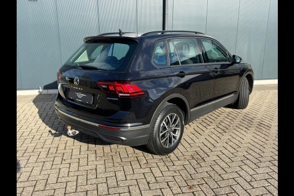 Volkswagen Tiguan 1.4 TSI eHybrid Life * Trekhaak * Matrix Led * Stuurverwarming * El. Klep *