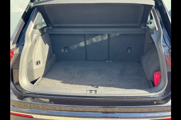 Volkswagen Tiguan 1.4 TSI eHybrid Life * Trekhaak * Matrix Led * Stuurverwarming * El. Klep *