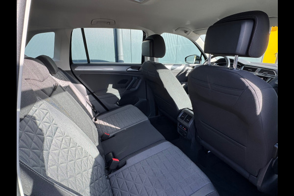 Volkswagen Tiguan 1.4 TSI eHybrid Life * Trekhaak * Matrix Led * Stuurverwarming * El. Klep *