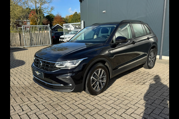 Volkswagen Tiguan 1.4 TSI eHybrid Life * Trekhaak * Matrix Led * Stuurverwarming * El. Klep *