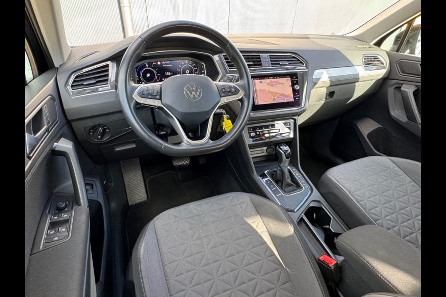Volkswagen Tiguan 1.4 TSI eHybrid Life * Trekhaak * Matrix Led * Stuurverwarming * El. Klep *