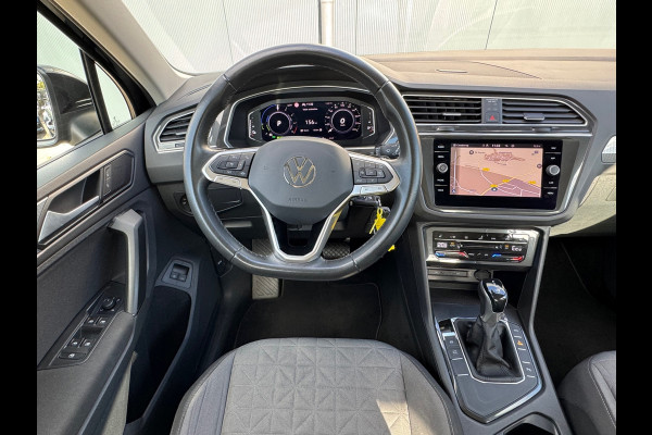Volkswagen Tiguan 1.4 TSI eHybrid Life * Trekhaak * Matrix Led * Stuurverwarming * El. Klep *