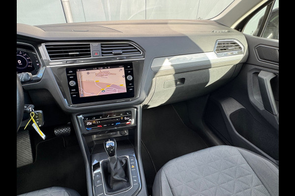 Volkswagen Tiguan 1.4 TSI eHybrid Life * Trekhaak * Matrix Led * Stuurverwarming * El. Klep *