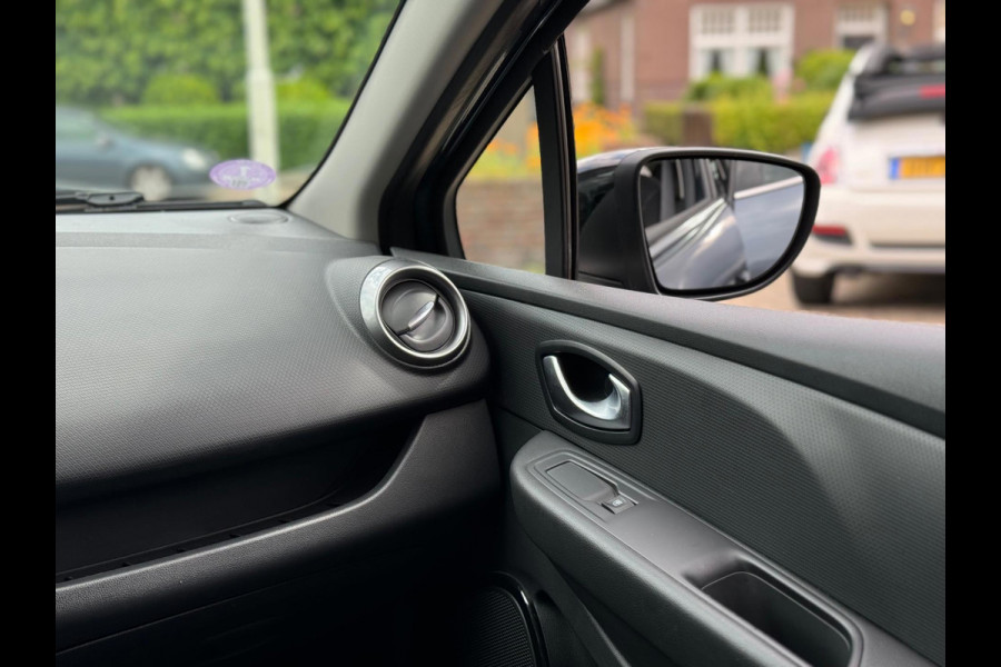 Renault Clio 0.9 TCe Limited 2018 NAVI AIRCO LM NAP 1e NAP!