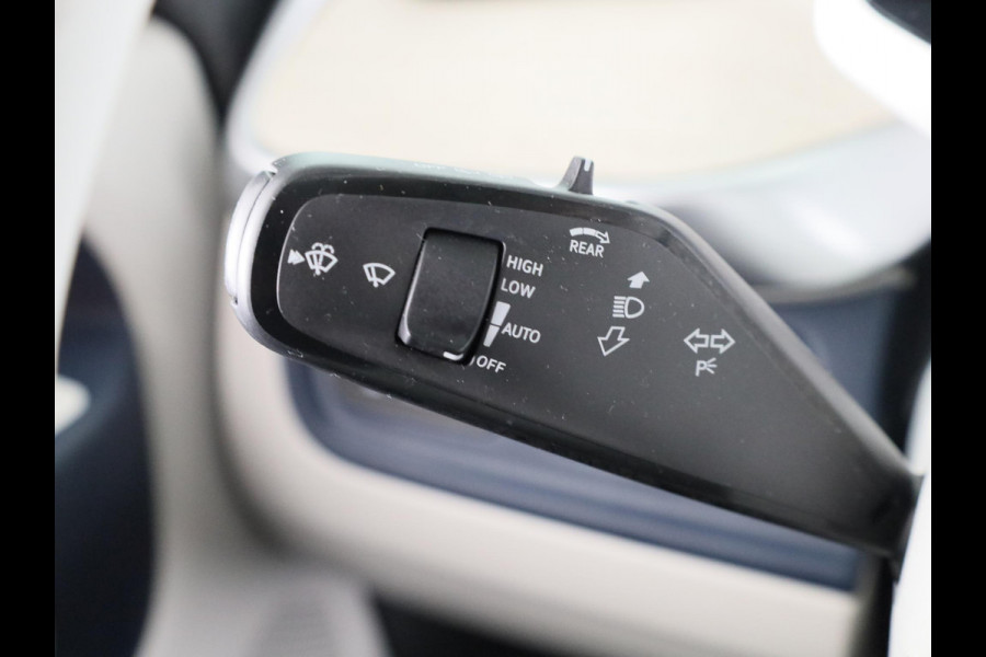 Volkswagen ID. Buzz 1st 77kWh 204 pk | Navigatie | Parkeersensoren (Park assist) | Achteruitrijcamera | Adaptieve cruise control | Matrix LED koplampen | Stoelverwarming | Volkswagen ID. Buzz 1st 77kWh 204 pk | Navigatie | Parkeersensoren (Park assist) | Achteruitrijcamera | Adaptieve cruise control | Matrix LED koplampen | Stoelverwarming |