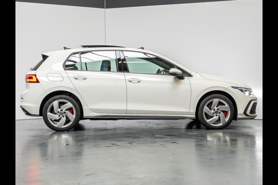 Volkswagen Golf GTE | 245PK | Pano | Matrix-LED Volkswagen Golf GTE | 245PK | Pano | Matrix-LED