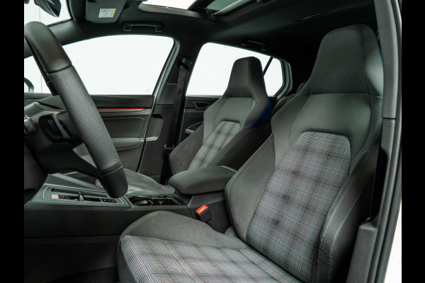 Volkswagen Golf GTE | 245PK | Pano | Matrix-LED Volkswagen Golf GTE | 245PK | Pano | Matrix-LED