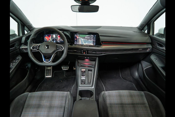Volkswagen Golf GTE | 245PK | Pano | Matrix-LED Volkswagen Golf GTE | 245PK | Pano | Matrix-LED