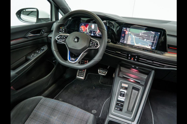 Volkswagen Golf GTE | 245PK | Pano | Matrix-LED Volkswagen Golf GTE | 245PK | Pano | Matrix-LED