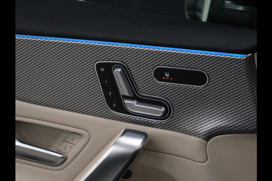 Mercedes-Benz A-Klasse 180 Sport Luxury [TREKHAAK INKLAPBAAR, SCHUIFKANTELDAK, MEMORY SEATS, BURMESTER SOUND, CAMERA, STOELVERWARMING, VOL LEDER, BLUETOOTH, CRUISE, CLIMATE, NIEUWSTAAT]