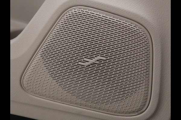 Mercedes-Benz A-Klasse 180 Sport Luxury [TREKHAAK INKLAPBAAR, SCHUIFKANTELDAK, MEMORY SEATS, BURMESTER SOUND, CAMERA, STOELVERWARMING, VOL LEDER, BLUETOOTH, CRUISE, CLIMATE, NIEUWSTAAT]