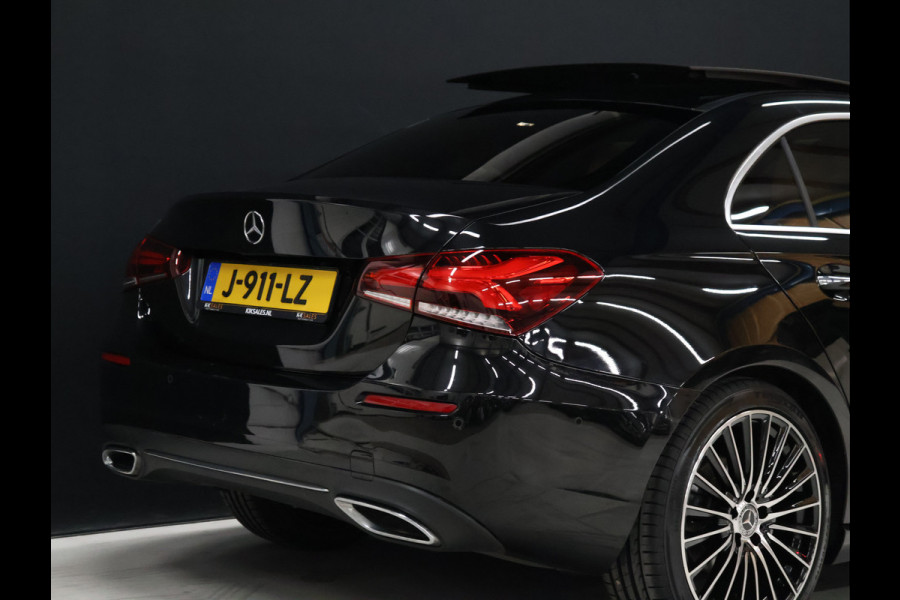 Mercedes-Benz A-Klasse 180 Sport Luxury [TREKHAAK INKLAPBAAR, SCHUIFKANTELDAK, MEMORY SEATS, BURMESTER SOUND, CAMERA, STOELVERWARMING, VOL LEDER, BLUETOOTH, CRUISE, CLIMATE, NIEUWSTAAT]