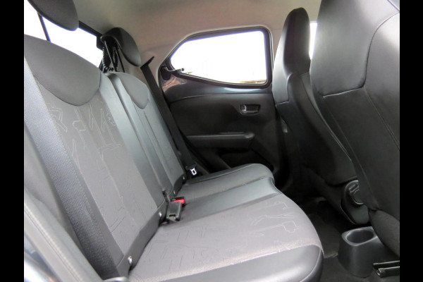 Toyota Aygo 1.0 VVT-i x-joy | HALF LEDER | GROOT SCHERM NAVI | CAMERA | LICHTMETALEN VELGEN | CLIMA-AIRCO | DEALER ONDERHOUDEN | Toyota Aygo 1.0 VVT-i x-joy | HALF LEDER | GROOT SCHERM NAVI | CAMERA | LICHTMETALEN VELGEN | CLIMA-AIRCO | DEALER ONDERHOUDEN |