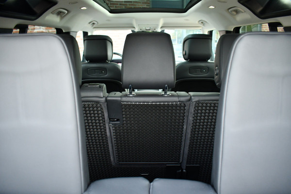 Land Rover Defender 110 3.0 P400 HSE 7-pers Pano Trekh ACC 22inch HUD Standkachel