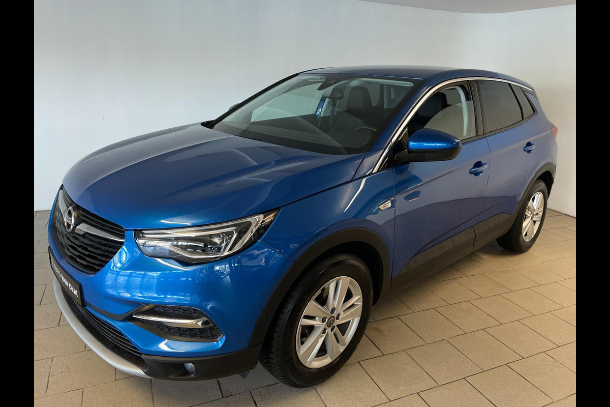Opel Grandland X 1.2 Turbo Business Executive AIRCO CLIMA NAVI CRUISE BLUETOOTH APPLE CARPLAY CAMERA ELEK KLEP TREKHAAK NIEUWSTAAT Opel Grandland X 1.2 Turbo Business Executive AIRCO CLIMA NAVI CRUISE BLUETOOTH APPLE CARPLAY CAMERA ELEK KLEP TREKHAAK NIEUWSTAAT