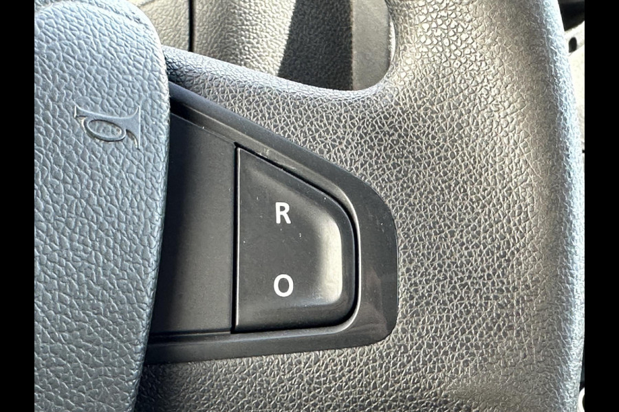 Renault Master T35 2.3 dCi L2H2*A/C*NAVI*HAAK*CRUISE*TEL*IMPERIAA