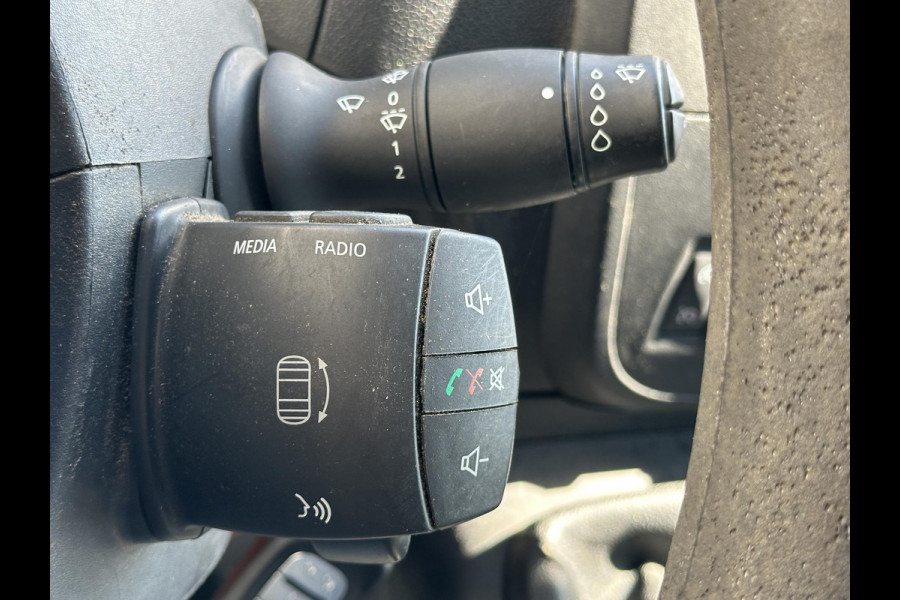 Renault Master T35 2.3 dCi L2H2*A/C*NAVI*HAAK*CRUISE*TEL*IMPERIAA