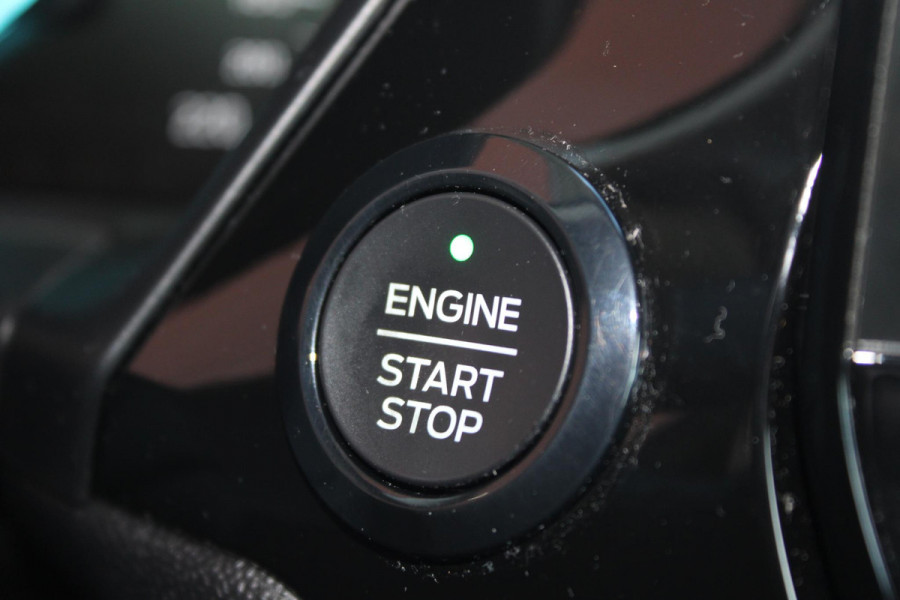 Ford Fiesta 1.0 EcoBoost 100 PK Titanium | Inclusief nieuwe distributie i.c.m. afleverpakket | Navi | Cruise | Climate control