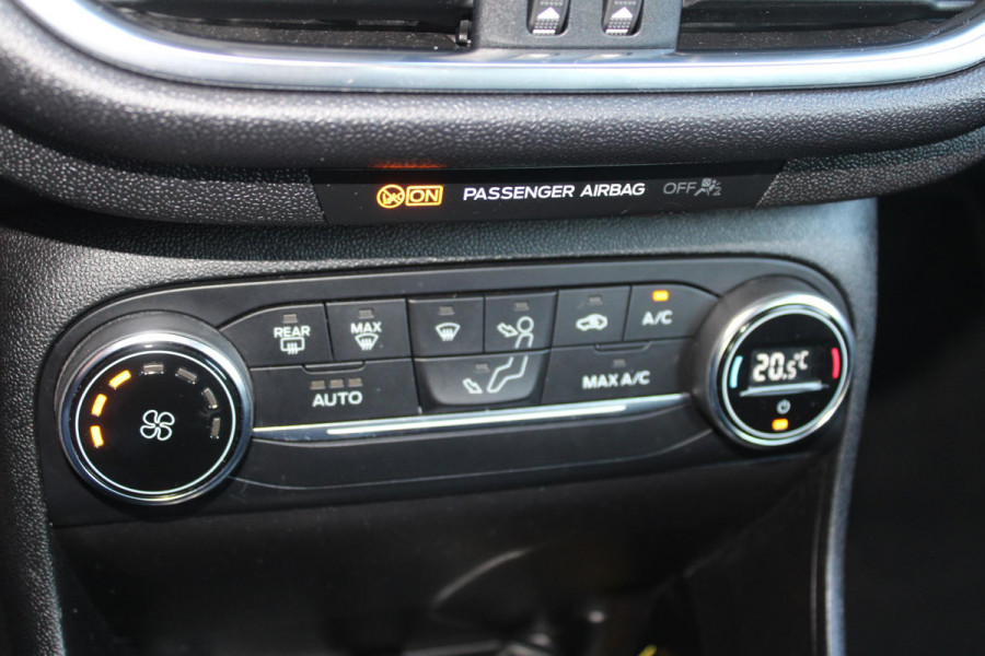 Ford Fiesta 1.0 EcoBoost 100 PK Titanium | Inclusief nieuwe distributie i.c.m. afleverpakket | Navi | Cruise | Climate control