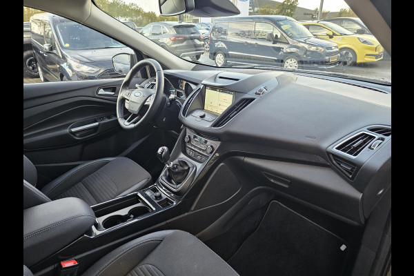 Ford Kuga 1.5 EcoBoost Titanium 150 pk | Nieuwstaat | Navigatie | PDC voor + achter | Keyless entry | Elektrisch bedienbare achterklep | Winterpack | Bi-xenon etc. Ford Kuga 1.5 EcoBoost Titanium 150 pk | Nieuwstaat | Navigatie | PDC voor + achter | Keyless entry | Elektrisch bedienbare achterklep | Winterpack | Bi-xenon etc.