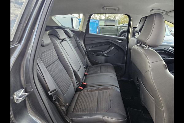 Ford Kuga 1.5 EcoBoost Titanium 150 pk | Nieuwstaat | Navigatie | PDC voor + achter | Keyless entry | Elektrisch bedienbare achterklep | Winterpack | Bi-xenon etc. Ford Kuga 1.5 EcoBoost Titanium 150 pk | Nieuwstaat | Navigatie | PDC voor + achter | Keyless entry | Elektrisch bedienbare achterklep | Winterpack | Bi-xenon etc.