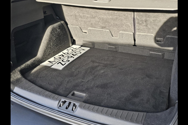 Ford Kuga 1.5 EcoBoost Titanium 150 pk | Nieuwstaat | Navigatie | PDC voor + achter | Keyless entry | Elektrisch bedienbare achterklep | Winterpack | Bi-xenon etc. Ford Kuga 1.5 EcoBoost Titanium 150 pk | Nieuwstaat | Navigatie | PDC voor + achter | Keyless entry | Elektrisch bedienbare achterklep | Winterpack | Bi-xenon etc.