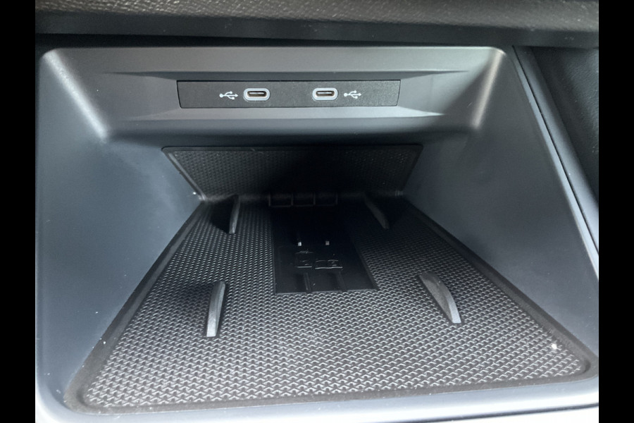 CUPRA Leon Sportstourer 1.5 TSI PHEV e-Hybrid Business Elek.Trekhaak Adap.Cruise Carplay Camera Sfeerverl 2025 3136KM!