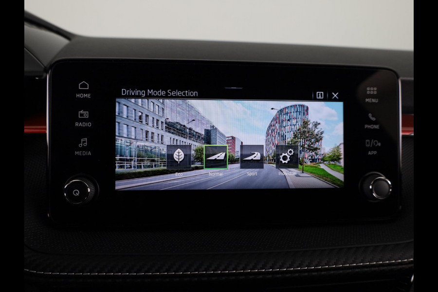 Škoda Fabia Monte Carlo 1.0 TSI 95 pk 5 versn. Hand | Verwarmbare voorstoelen | Hill start | Zwart dak