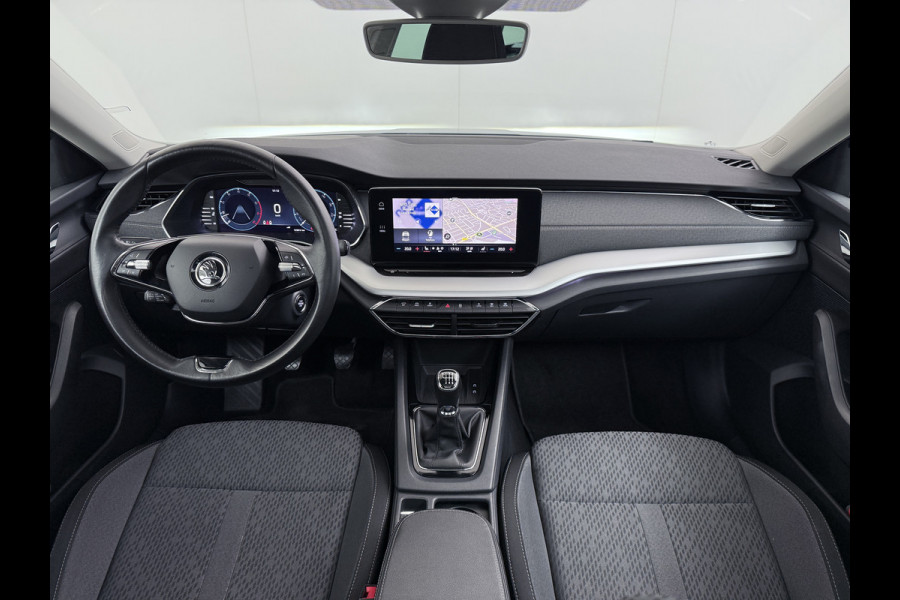 Škoda Octavia Combi 1.5TSI 150PK Panoramadak Trekhaak Adap.Cruise Navi Ecc Apple Carplay Android Auto First Edition Elek.Achterklep Virtual Cockpit Pdc Keyless Wifi 1e Eigenaar Origineel Nederlandse Auto Škoda Octavia Combi 1.5TSI 150PK Panoramadak Trekhaak Adap.Cruise Navi Ecc Apple Carplay Android Auto First Edition Elek.Achterklep Virtual Cockpit Pdc Keyless Wifi 1e Eigenaar Origineel Nederlandse Auto