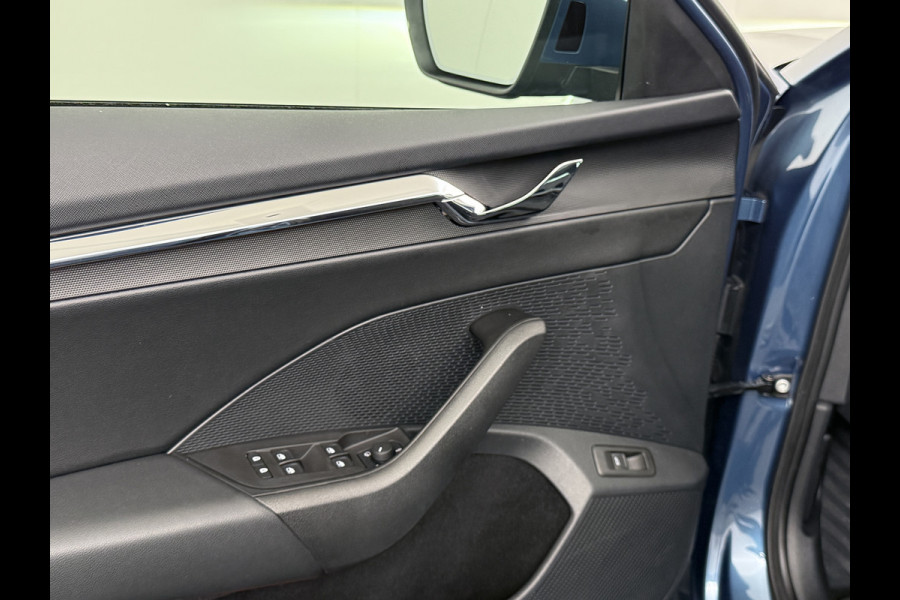 Škoda Octavia Combi 1.5TSI 150PK Panoramadak Trekhaak Adap.Cruise Navi Ecc Apple Carplay Android Auto First Edition Elek.Achterklep Virtual Cockpit Pdc Keyless Wifi 1e Eigenaar Origineel Nederlandse Auto Škoda Octavia Combi 1.5TSI 150PK Panoramadak Trekhaak Adap.Cruise Navi Ecc Apple Carplay Android Auto First Edition Elek.Achterklep Virtual Cockpit Pdc Keyless Wifi 1e Eigenaar Origineel Nederlandse Auto