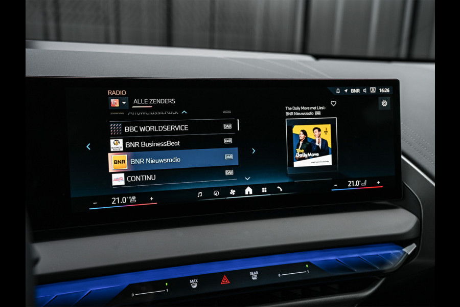 BMW X3 30e xDrive | M-SPORT | COMFORT ACCESS | ACTIVE CRUISE | LEDER | STOELVERWARMING | STUURWIEL VERWARMING | MEMORY SEATS | AMBIANCE