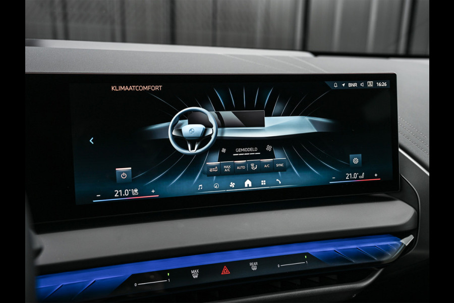 BMW X3 30e xDrive | M-SPORT | COMFORT ACCESS | ACTIVE CRUISE | LEDER | STOELVERWARMING | STUURWIEL VERWARMING | MEMORY SEATS | AMBIANCE