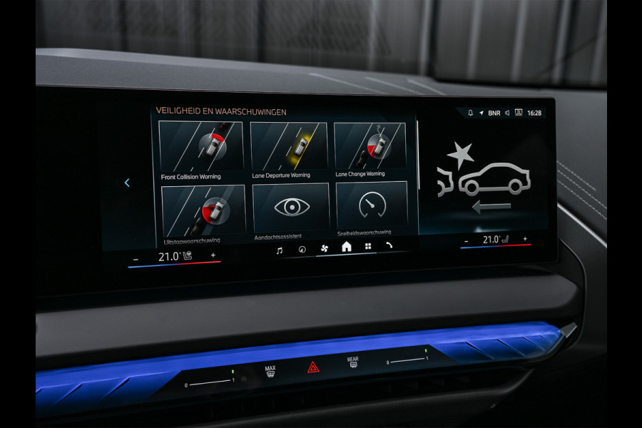 BMW X3 30e xDrive | M-SPORT | COMFORT ACCESS | ACTIVE CRUISE | LEDER | STOELVERWARMING | STUURWIEL VERWARMING | MEMORY SEATS | AMBIANCE