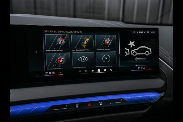 BMW X3 30e xDrive | M-SPORT | COMFORT ACCESS | ACTIVE CRUISE | LEDER | STOELVERWARMING | STUURWIEL VERWARMING | MEMORY SEATS | AMBIANCE