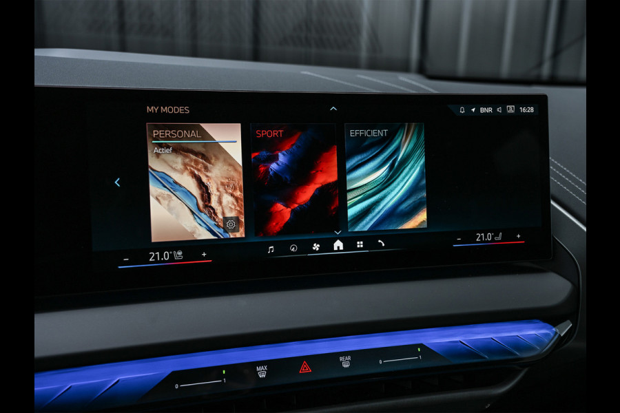 BMW X3 30e xDrive | M-SPORT | COMFORT ACCESS | ACTIVE CRUISE | LEDER | STOELVERWARMING | STUURWIEL VERWARMING | MEMORY SEATS | AMBIANCE