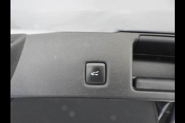 Ford Kuga 2.5 PHEV Plug-In ST-Line X TREKHAAK/NAVI/CAMERA/B&O/HEAD-UP/19"LMV! Ford Kuga 2.5 PHEV Plug-In ST-Line X TREKHAAK/NAVI/CAMERA/B&O/HEAD-UP/19"LMV!
