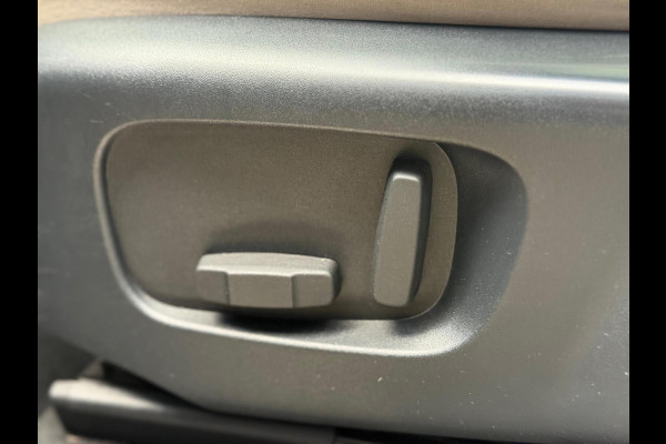 Land Rover Range Rover Velar 2.0 P250 Turbo AWD S | Pano | Airco | Cruise Land Rover Range Rover Velar 2.0 P250 Turbo AWD S | Pano | Airco | Cruise